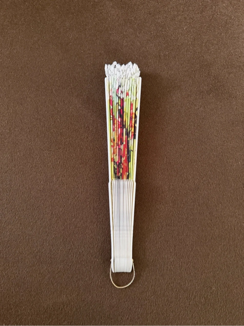 Barcelona Floral Lace Fan — Elegant Travel Find